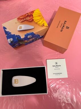 Balmain White Leather Hair Clip with Gold 'B' Accent Balmain Hair Couture